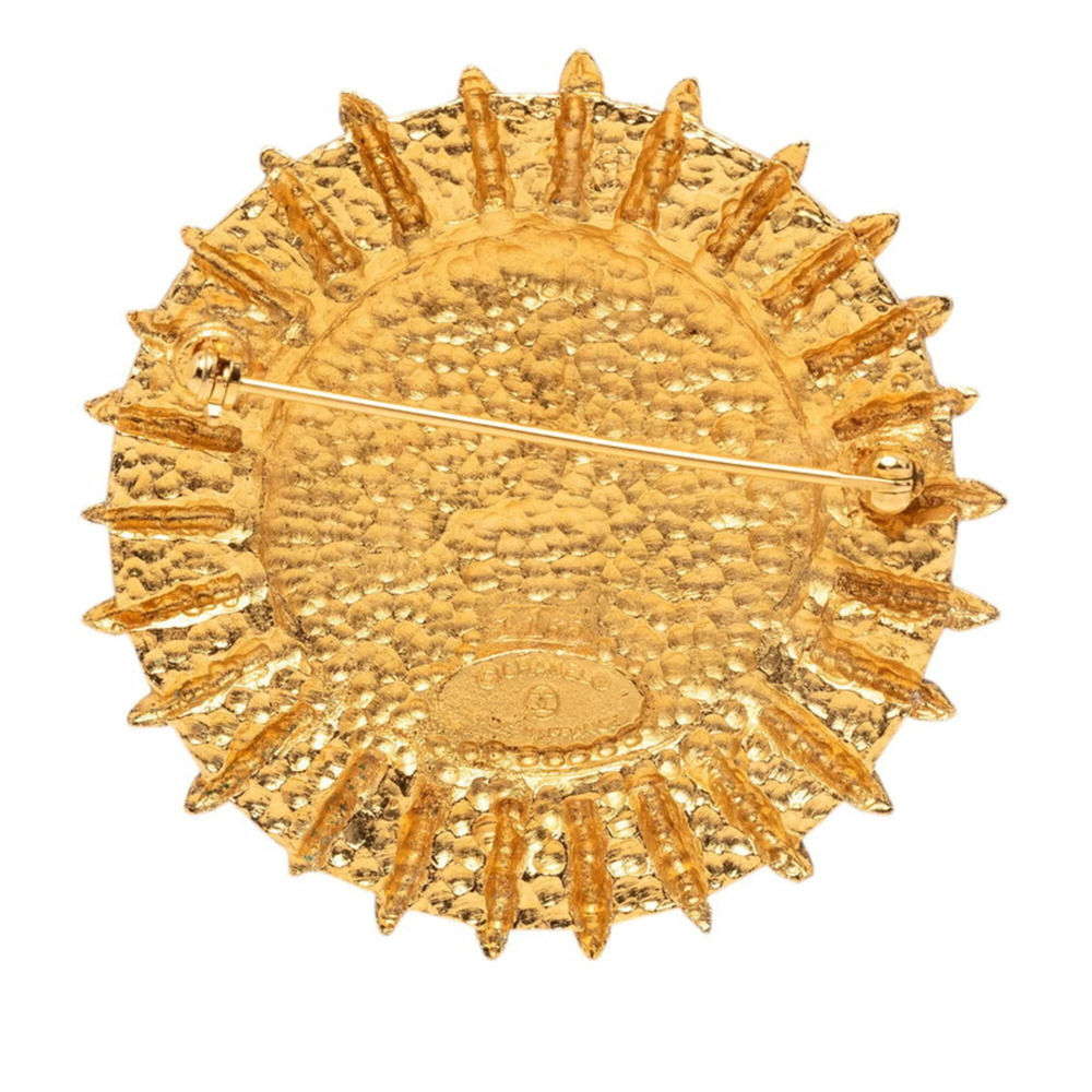 CHANEL Gold Logo Brooch - Picture 2 of 3